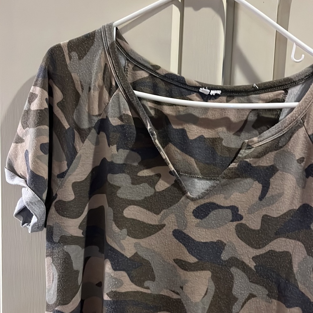Size L Camo tee.  Worn several times. Listing #4032 - Picture 2 of 3